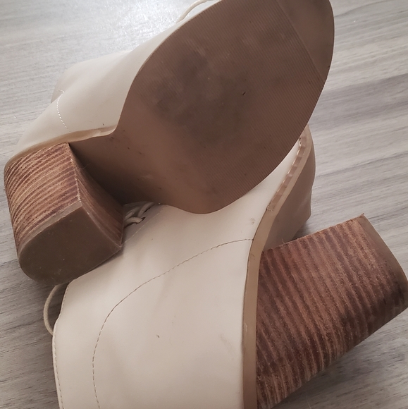 Call it Spring Booties - Picture 2 of 4